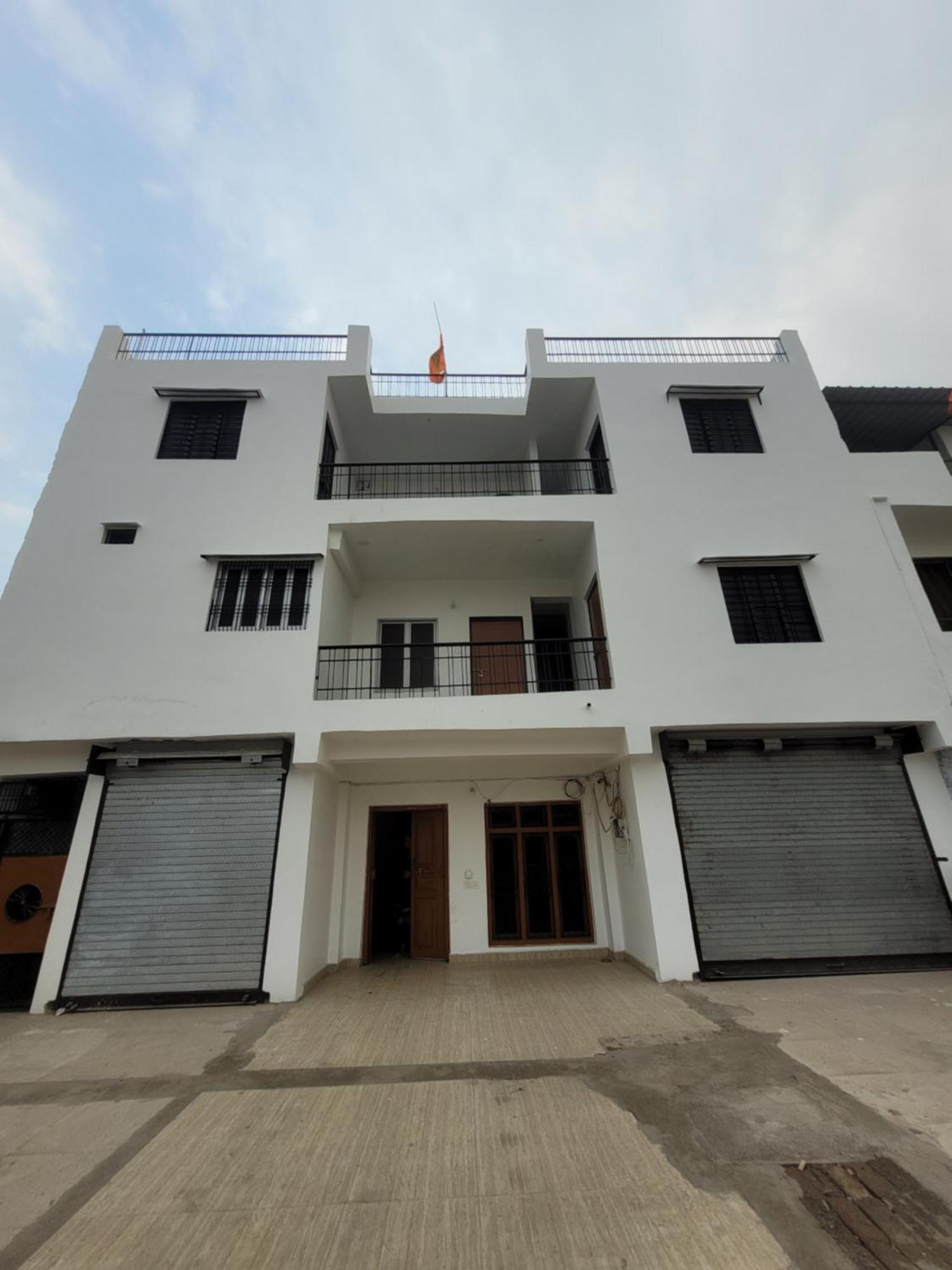 Pushpa Vatika Hotel Faizabad Exterior photo